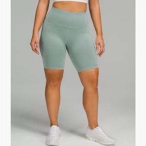 Lululemon Wunder train 8” shorts